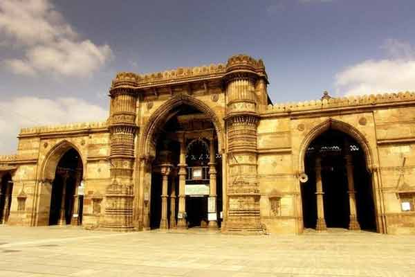 Alquiler de Coches en Ahmedabad