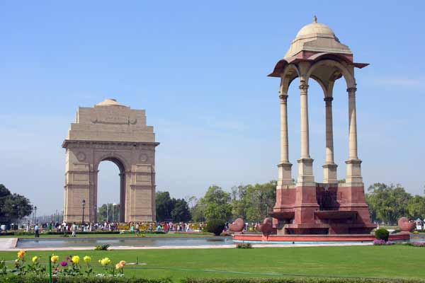 Car hire in Delhi