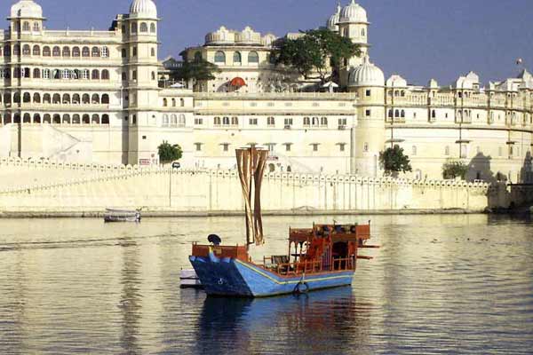 Mietwagen in Udaipur